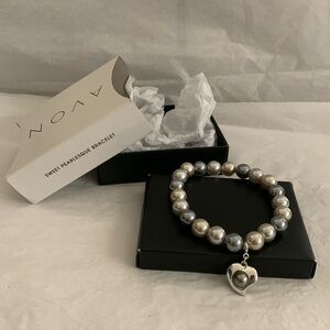 Avon sweet heart stretch bracelet
